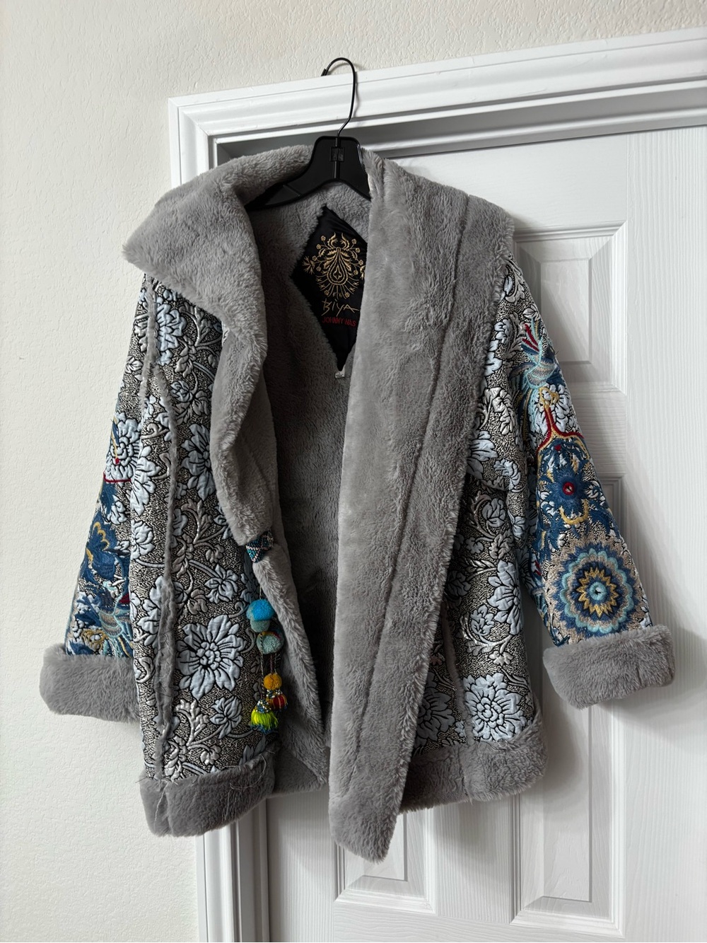 Johnny Was Gray Floral Teddy Jacket with Blue Embroidered Sleeves - Picture 2 of 4
